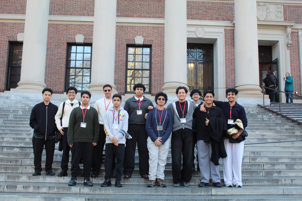 Students on Harvard steps